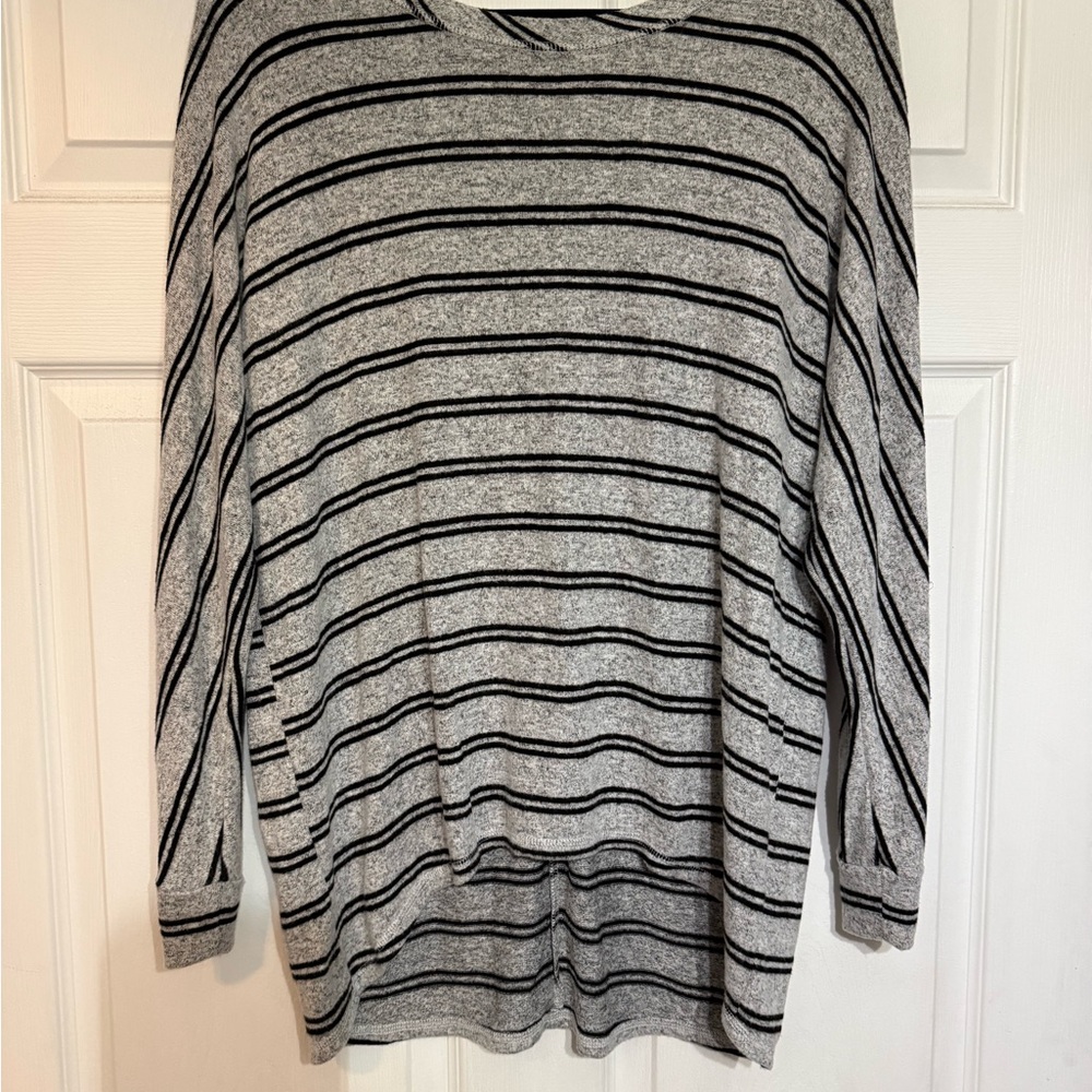 BKE Striped Lightweight Gray and Black Pullover Top